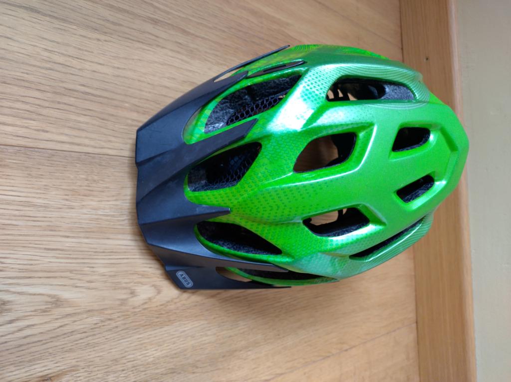 helm / fietshelm, maat 48 - 54 cm, Fietsen en Brommers, Fietsaccessoires | Fietshelmen, Jongen of Meisje, Zo goed als nieuw, Abus