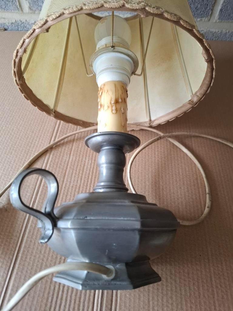 Petite lampe, Enlèvement