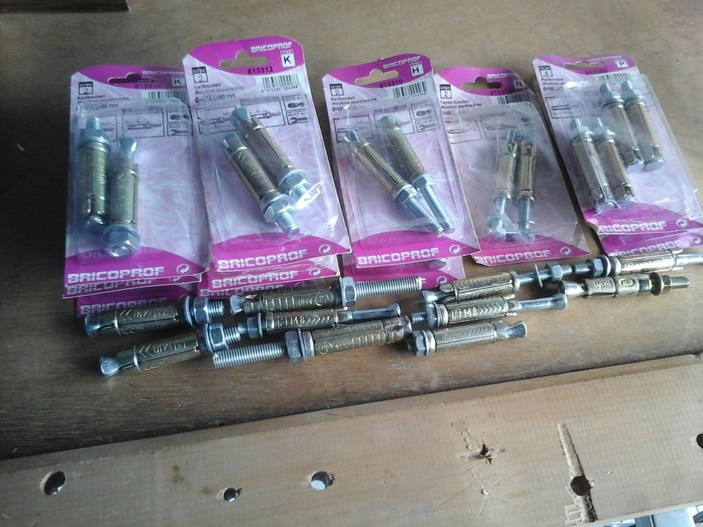 KEILBOUTEN (36 stuks), Ophalen of Verzenden, Nieuw, Bouten of Moeren