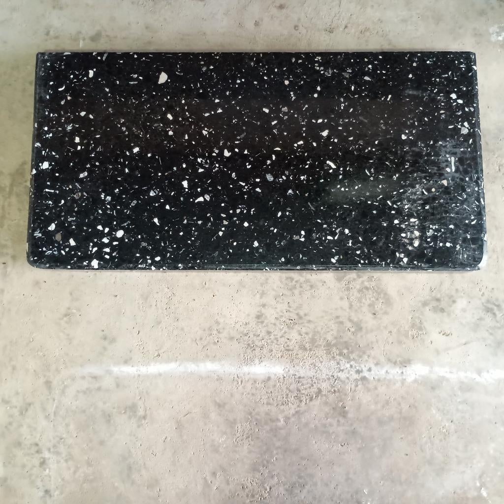 voet van kachel (graniet), Ophalen