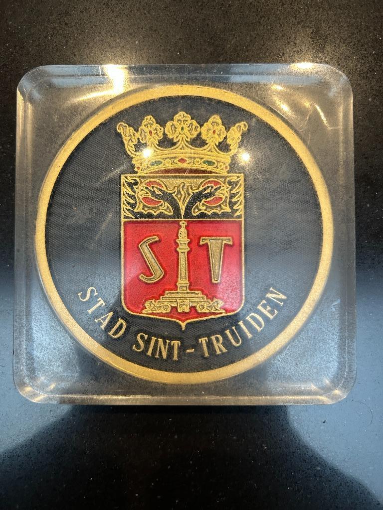 Wapenschild van de Stad Sint-Truiden +-1970, Antiek en Kunst, Kunst | Beelden en Houtsnijwerken, Ophalen of Verzenden