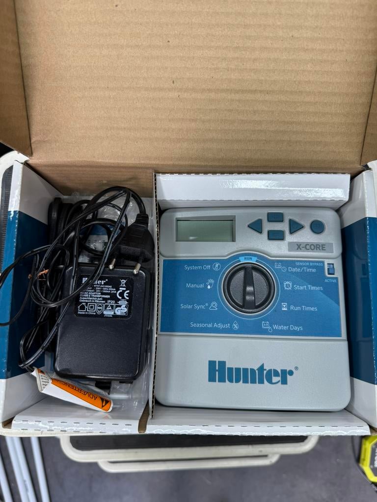 Hunter X-core beregeningscomputer + regensensor, Tuin en Terras, Bewateringscomputers, Ophalen of Verzenden, Zo goed als nieuw