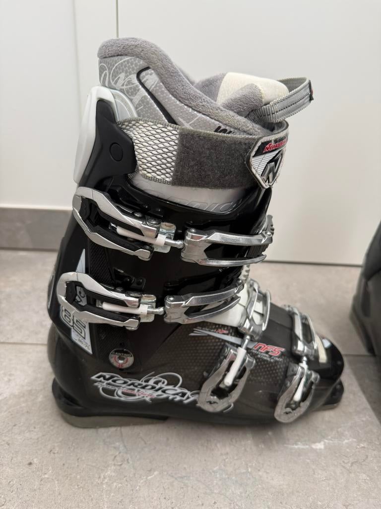 Skibotten Nordica sportmachine 85 (maat 40), Sport en Fitness, Skiën en Langlaufen, Ophalen, Zo goed als nieuw, Nordica
