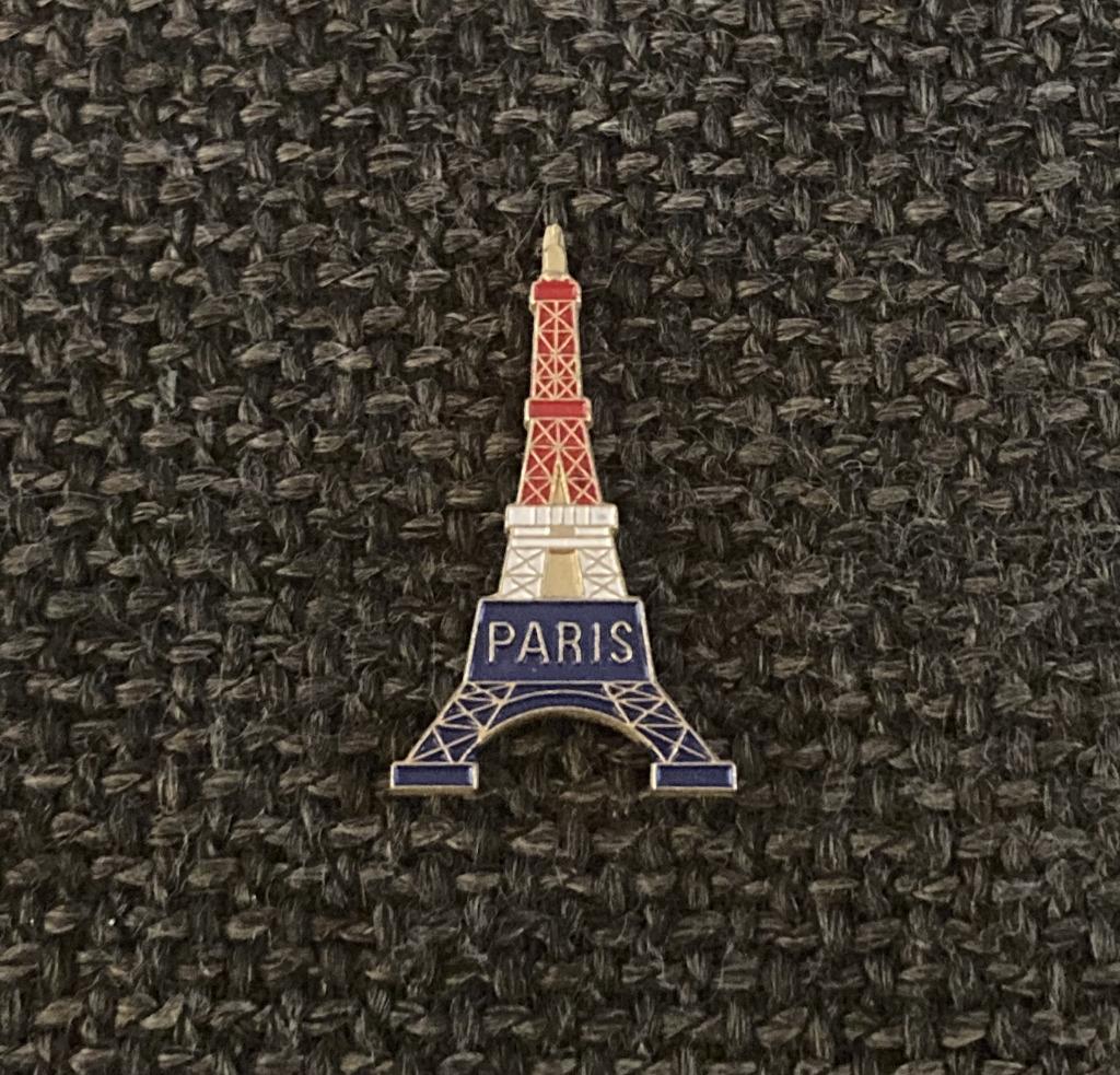 PIN - PARIS - FRANCE - PARIJS - TOUR EIFFEL - EIFFELTOREN, Envoi, Utilisé, Ville ou Campagne, Insigne ou Pin's