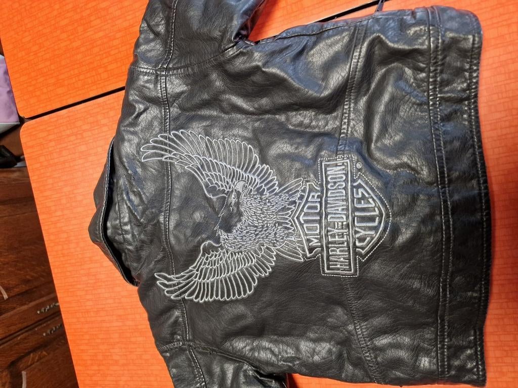 Jacket, Enlèvement