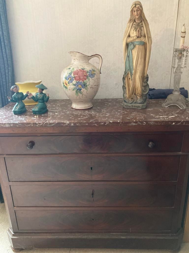 Antieke commode, Ophalen, Gebruikt