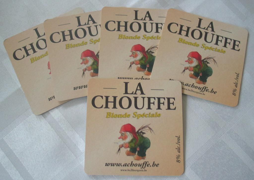La Chouffe viltjes Brune Spéciale 8,5% / Blonde Spéciale 8%, Verzamelen, Verzenden, Nieuw, Viltje(s), Overige merken