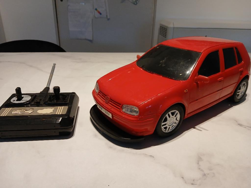 RC VW GOLF Dickie toys collecters item, Hobby en Vrije tijd, Ophalen, Zo goed als nieuw, Elektro, Auto onroad