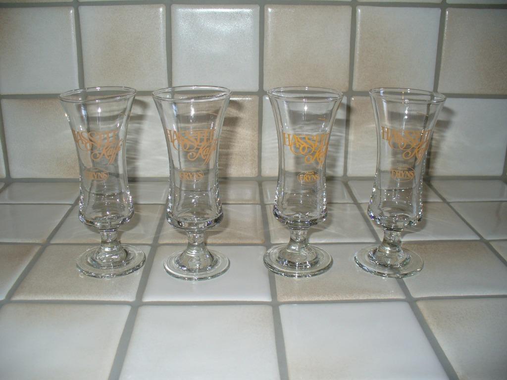 4 glaasjes Hasselt Kaffé, Enlèvement ou Envoi, Comme neuf, Verres et Verres à shot