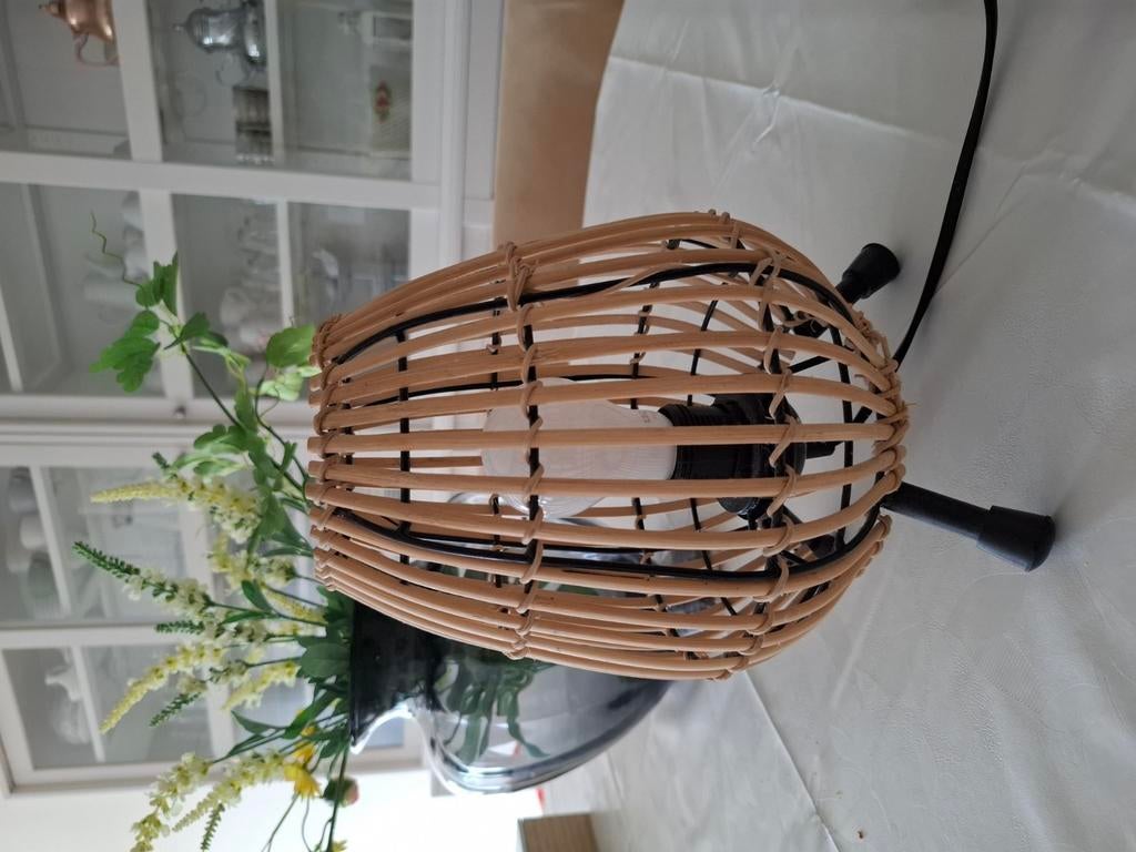 Veilleuse lampe en rotin, Enlèvement, Comme neuf