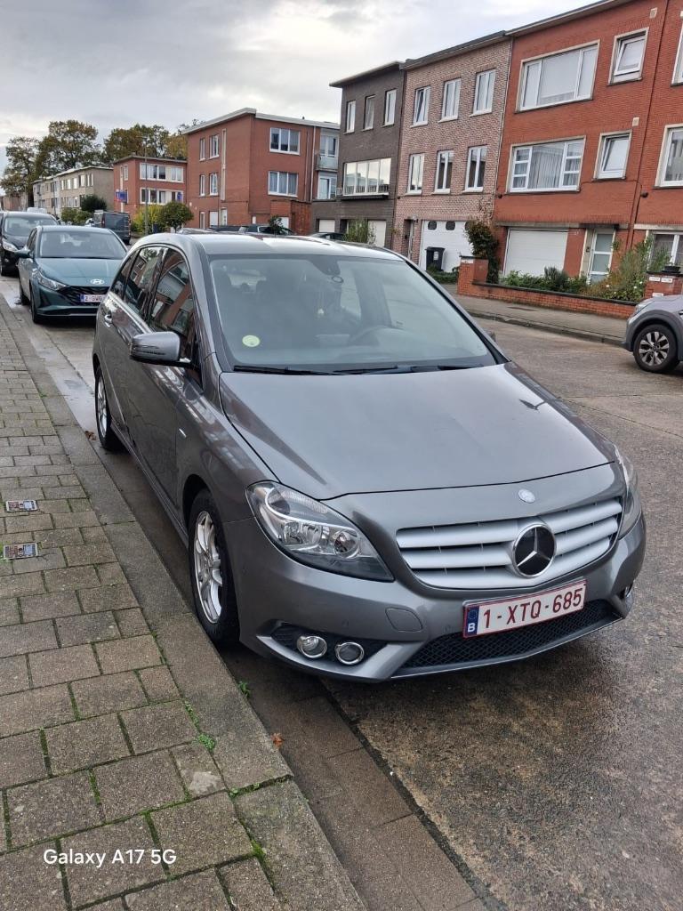 Mercedes B200 CDI 2012, Euro 5, Capteur de lumière, Boîte manuelle, Noir