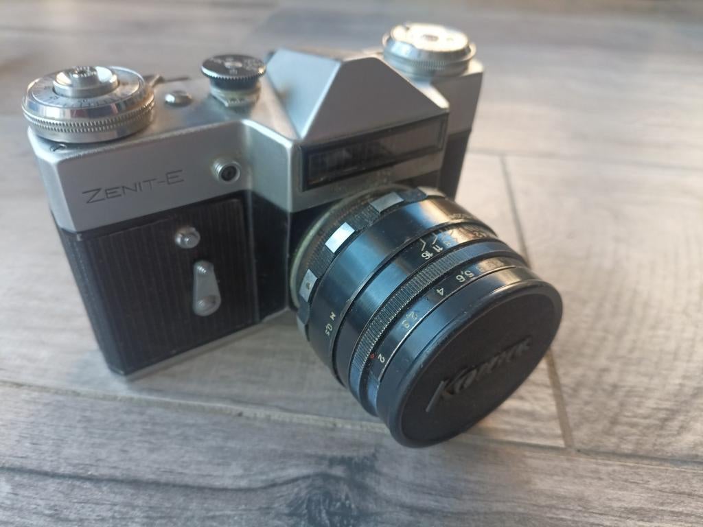 Kowa Zenit e met hoes en draagzak, Enlèvement