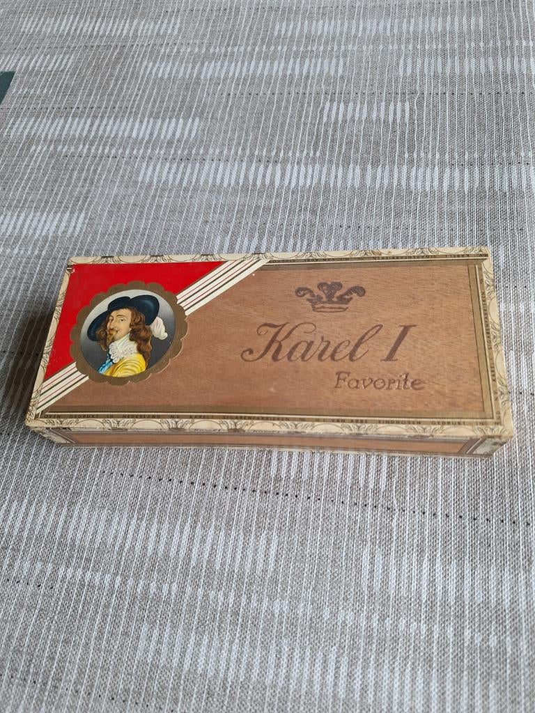 Houten sigarendoos karel 1, Ophalen
