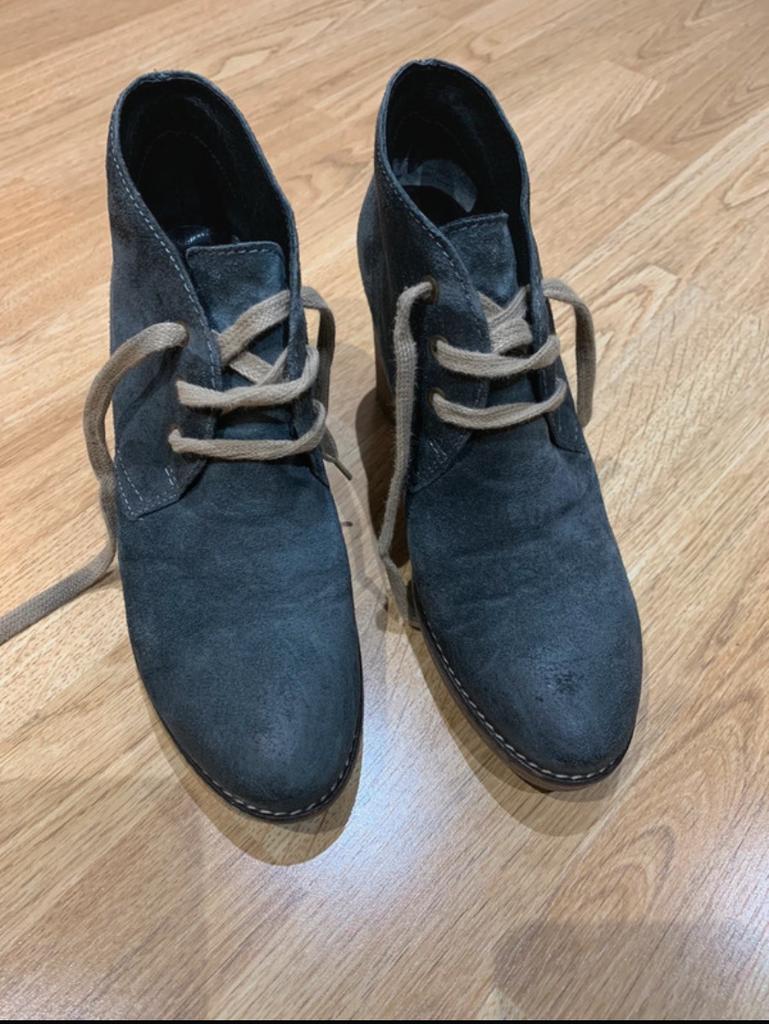Elegante daim winterschoen, Blauw, Manas, Ophalen of Verzenden, Zo goed als nieuw