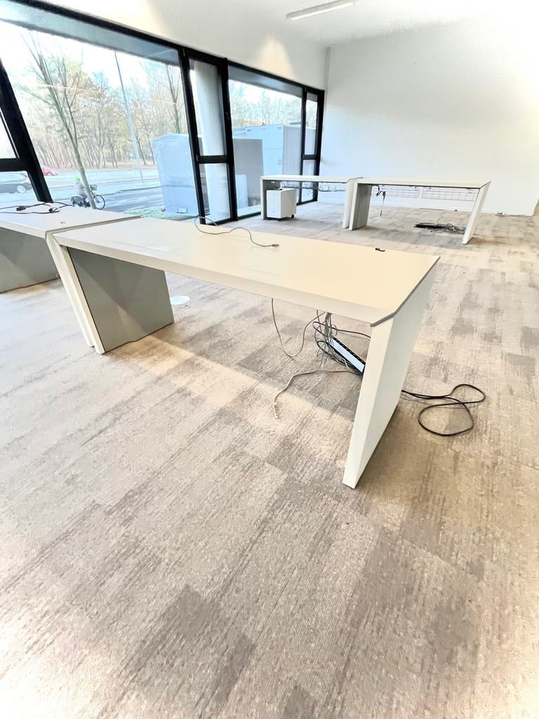 Bureel/bureau strak wit/metaal, Ophalen