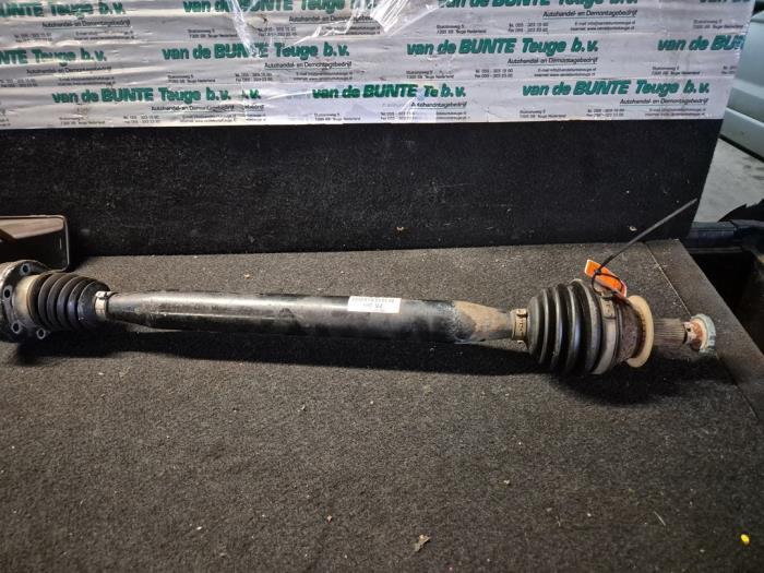 Arbre de transmission avant droit d'un Skoda Fabia, Enlèvement ou Envoi, 3 mois de garantie, Utilisé, Skoda