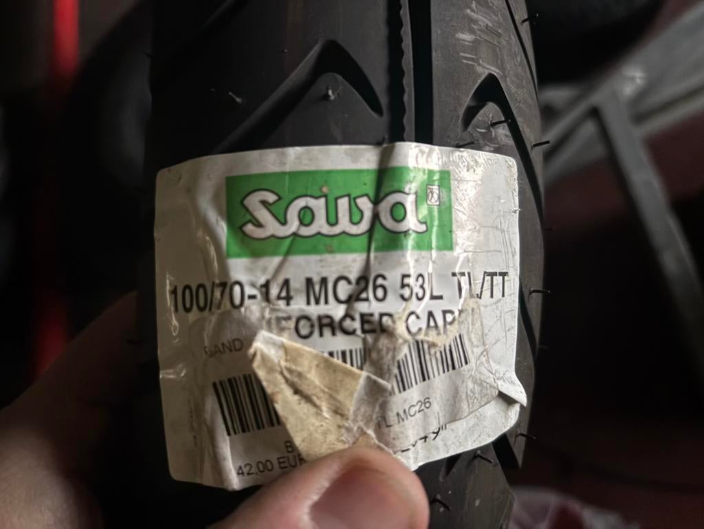 Pneu pour cyclomoteur SAVA 100/70-14, Enlèvement ou Envoi, Neuf