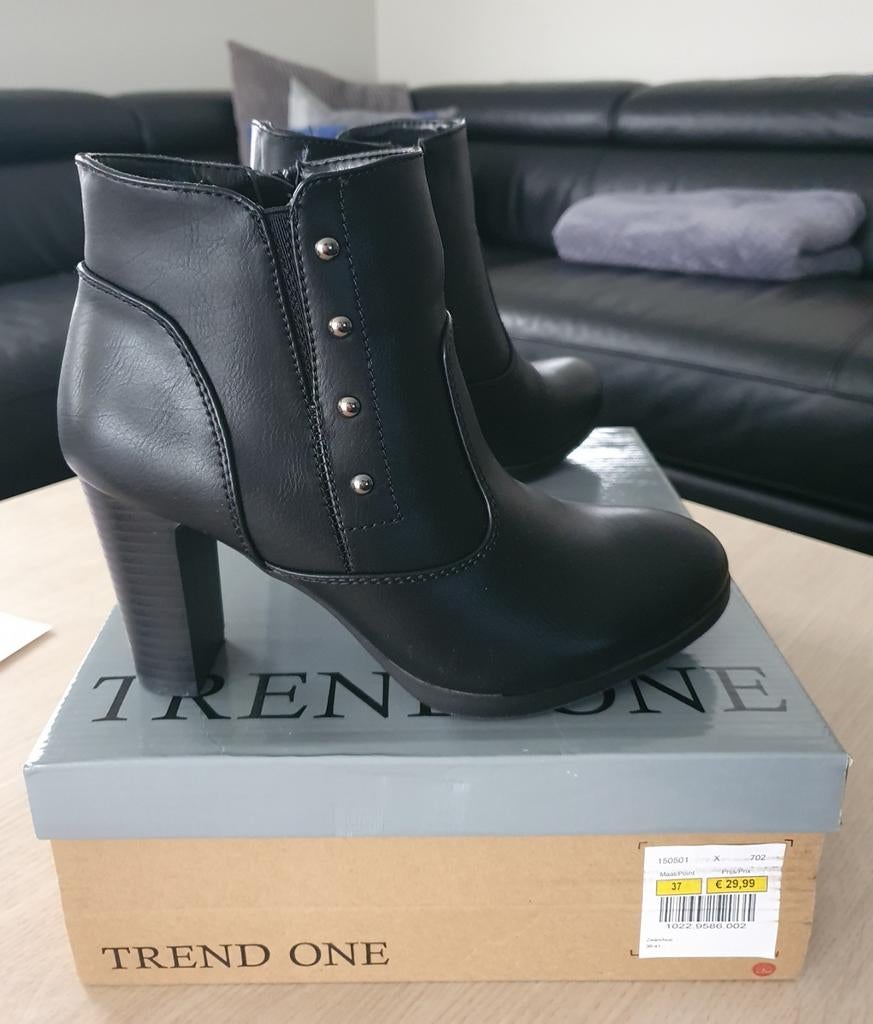 Zwarte laarsjes 37 NIEUW, Kleding | Dames, Zwart, Lage of Enkellaarzen, Nieuw, Ophalen of Verzenden
