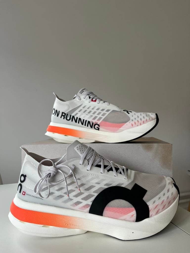 NEW!! On Cloudbool strike m43, Vêtements | Hommes, Chaussures, Neuf, Enlèvement, Chaussures de sport, Blanc