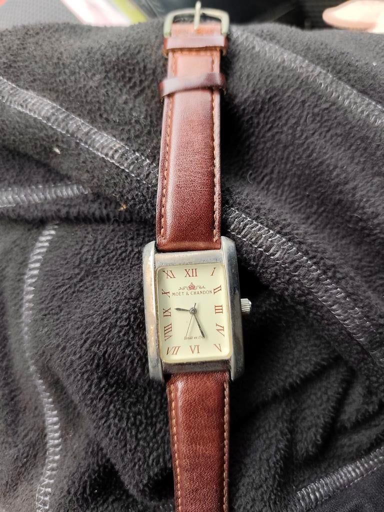 Horloge Moet Chandon, Enlèvement