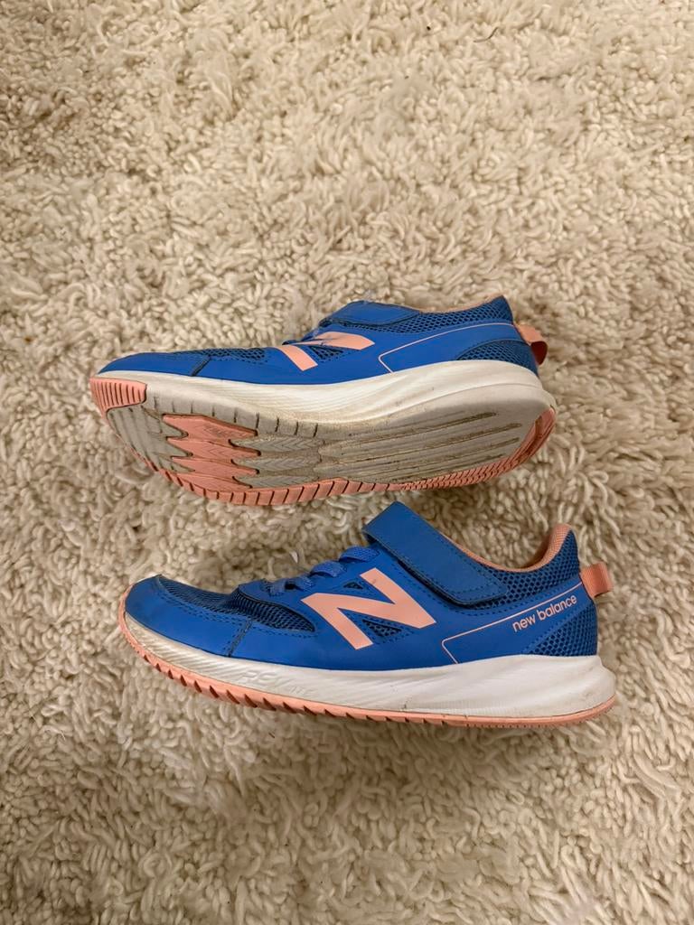 New Balance 570 Chaussures taille 34,5, Kinderen en Baby's, Babykleding | Schoentjes en Sokjes, Ophalen, Gebruikt, Meisje, New Balance