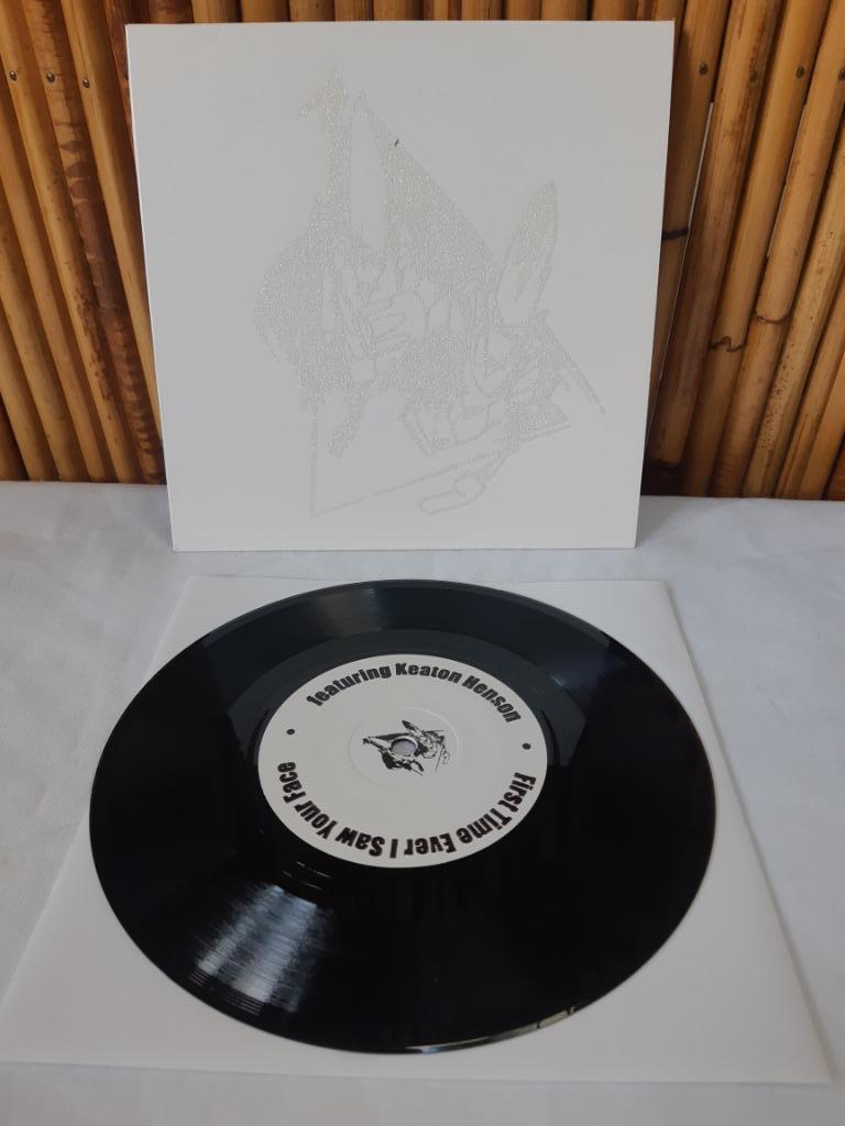 45t / 7" U.N.K.L.E. "The First Time I Saw Your Face" Henson, Cd's en Dvd's, Ophalen of Verzenden, Zo goed als nieuw, Overige formaten