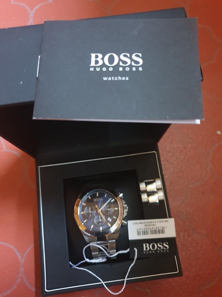 Montre hugo boss inox neuve, Montre-bracelet, Enlèvement ou Envoi, Comme neuf, Autres matériaux