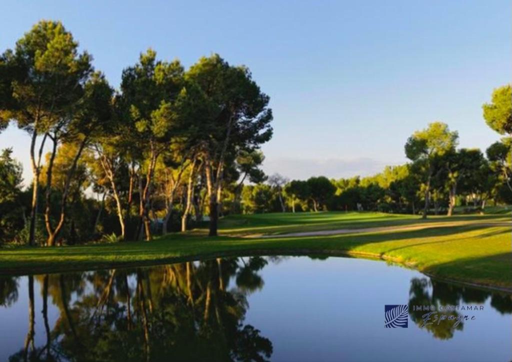 appartement sur le golf a vendre en espagne