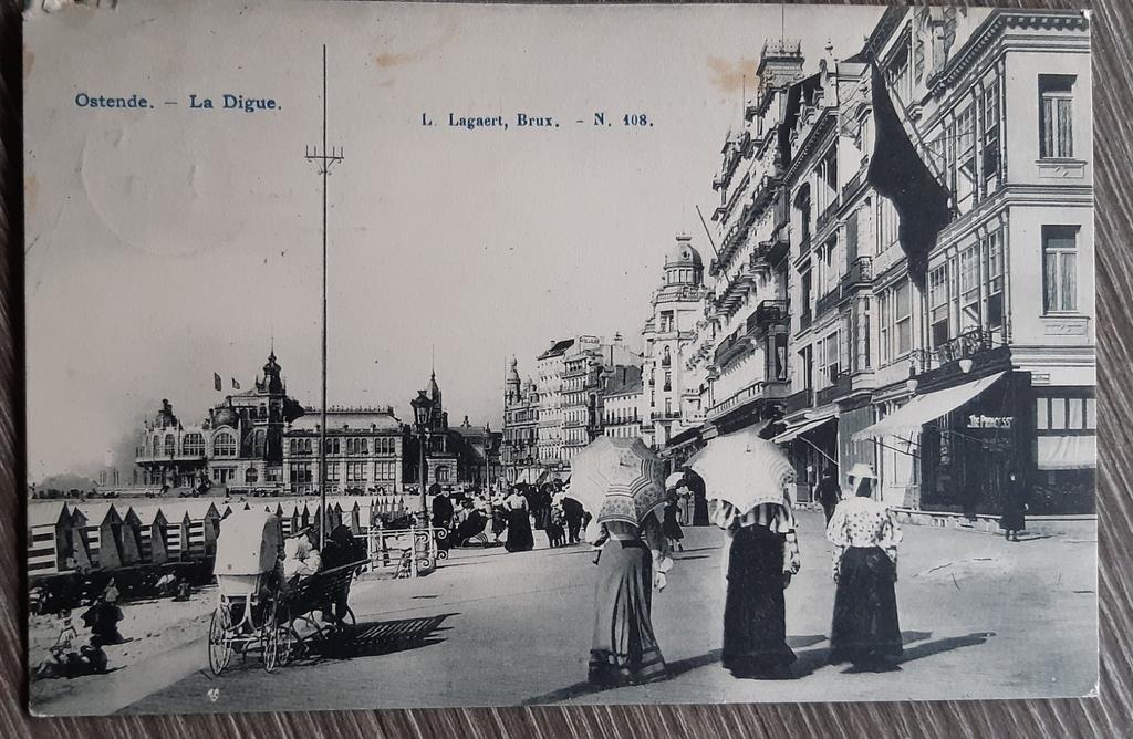 Carte postale OOSTENDE OSTENDE SUR la digue 1906, Envoi