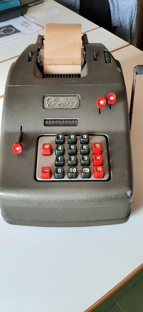 Antieke rekenmachine Precisa, Ophalen