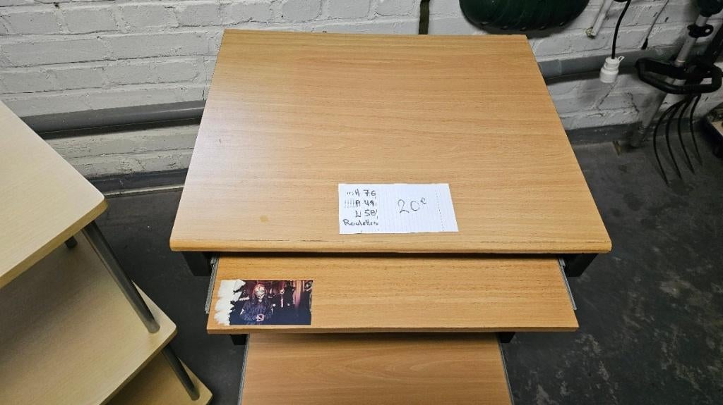 Meuble ordinateur tablette coulissante et roulettes 20e€, Enlèvement, Comme neuf