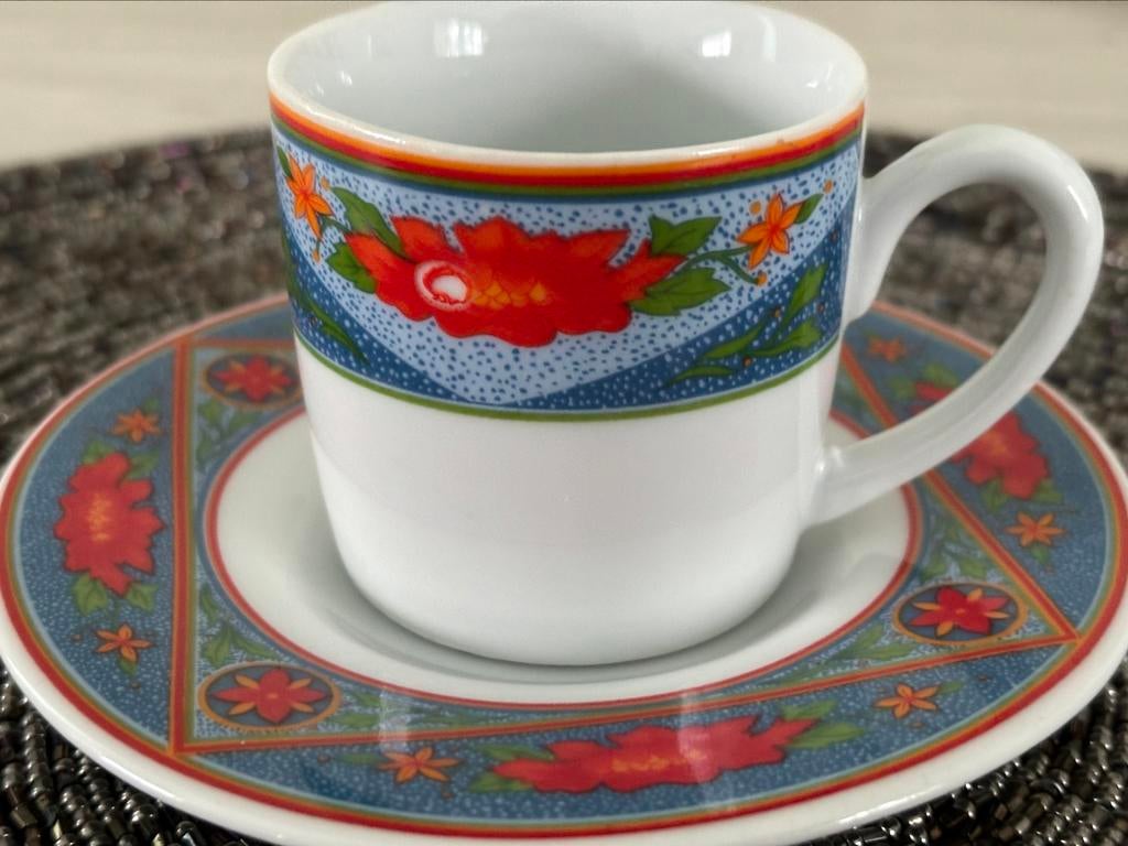 Tasse à moka/ café en porcelaine (Indonesia), Ophalen, Zo goed als nieuw, Porselein