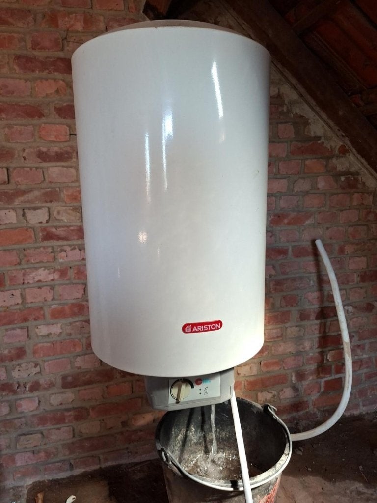 Ariston elektrische boiler 75L – 2000W – goede staat, Doe-het-zelf en Bouw, Chauffageketels en Boilers, 20 tot 100 liter, Ophalen