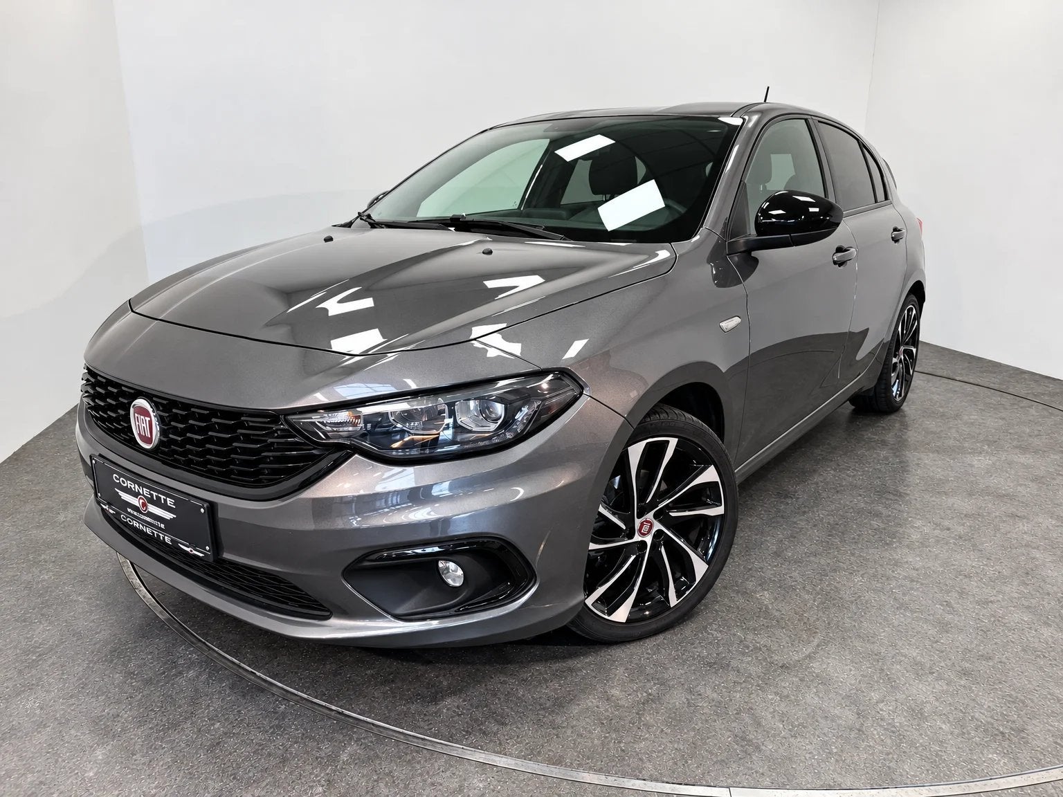 Fiat Tipo S-Design 1.4 Turbo Hatchback, Auto's, https://public.car-pass.be/vhr/586f8fff-3ca1-4439-a104-23eb17e52e58, 120 pk, Bedrijf