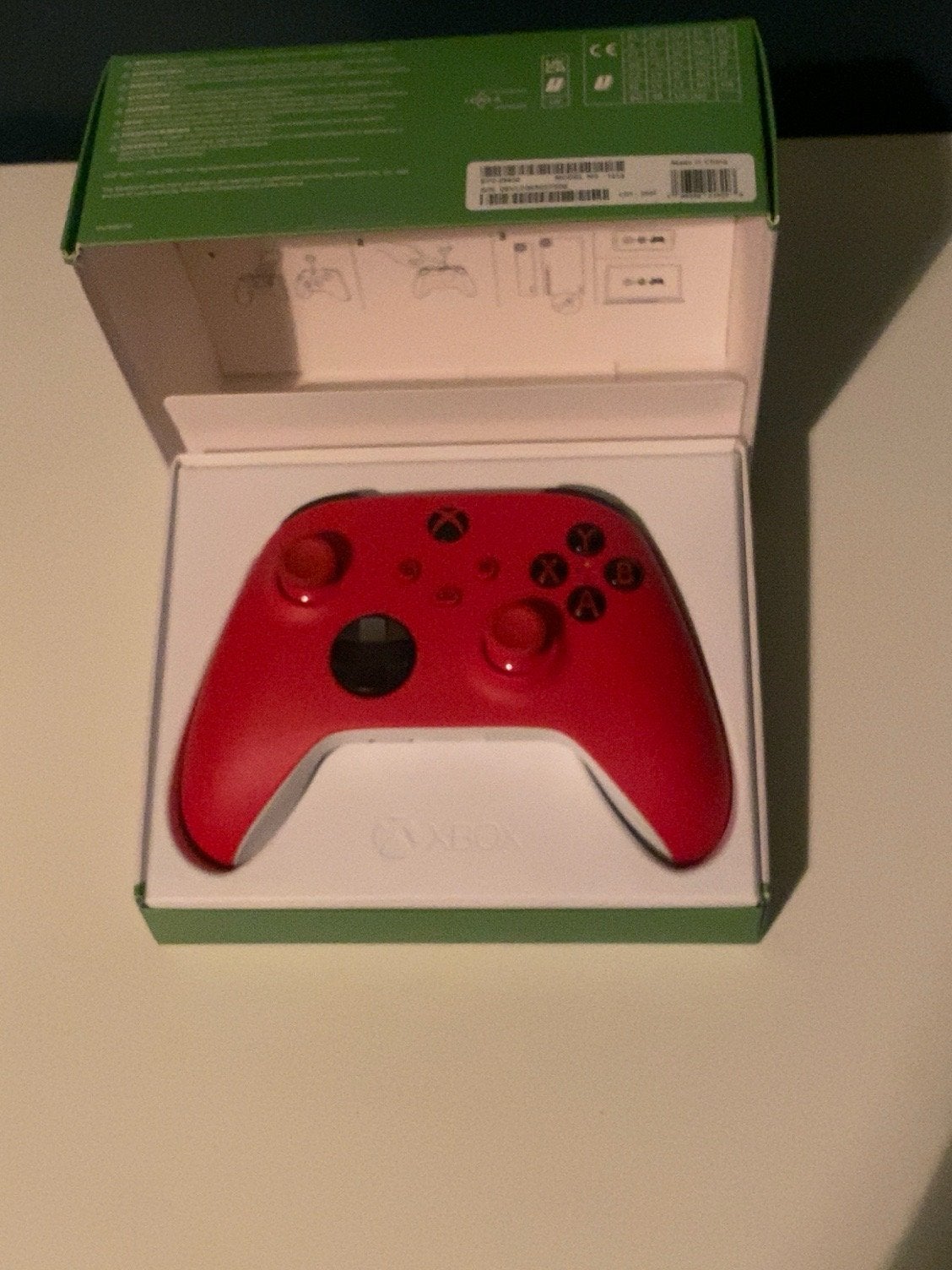 Xbox Series X/S Controller Pulse Red + Doos, Consoles de jeu & Jeux vidéo, Consoles de jeu | Xbox | Accessoires, Utilisé, Xbox Series X