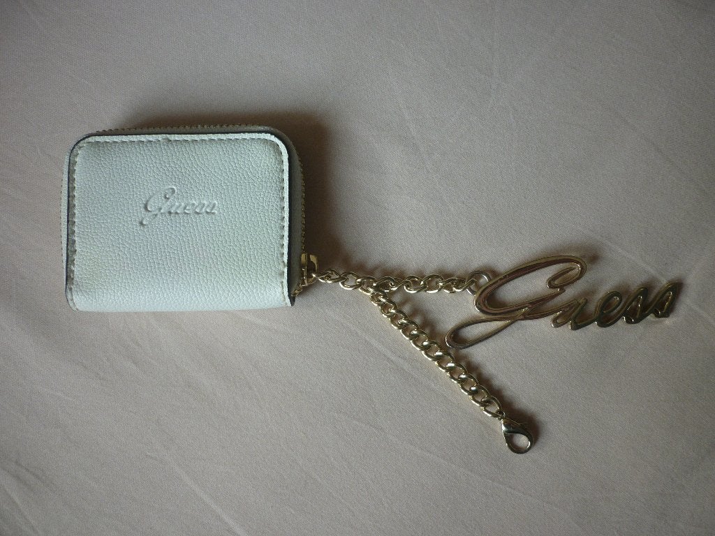 Lederen Portemonnee Guess met Sleutelhanger, Handtassen en Accessoires, Ophalen of Verzenden, Zo goed als nieuw, Leder, Wit