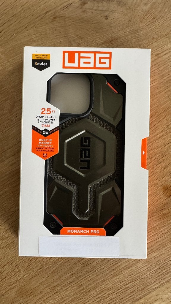 Hoesje iPhone 16 Pro Max, IPhone 16 Pro Max, UAG, Draadloos opladen, Ophalen of Verzenden
