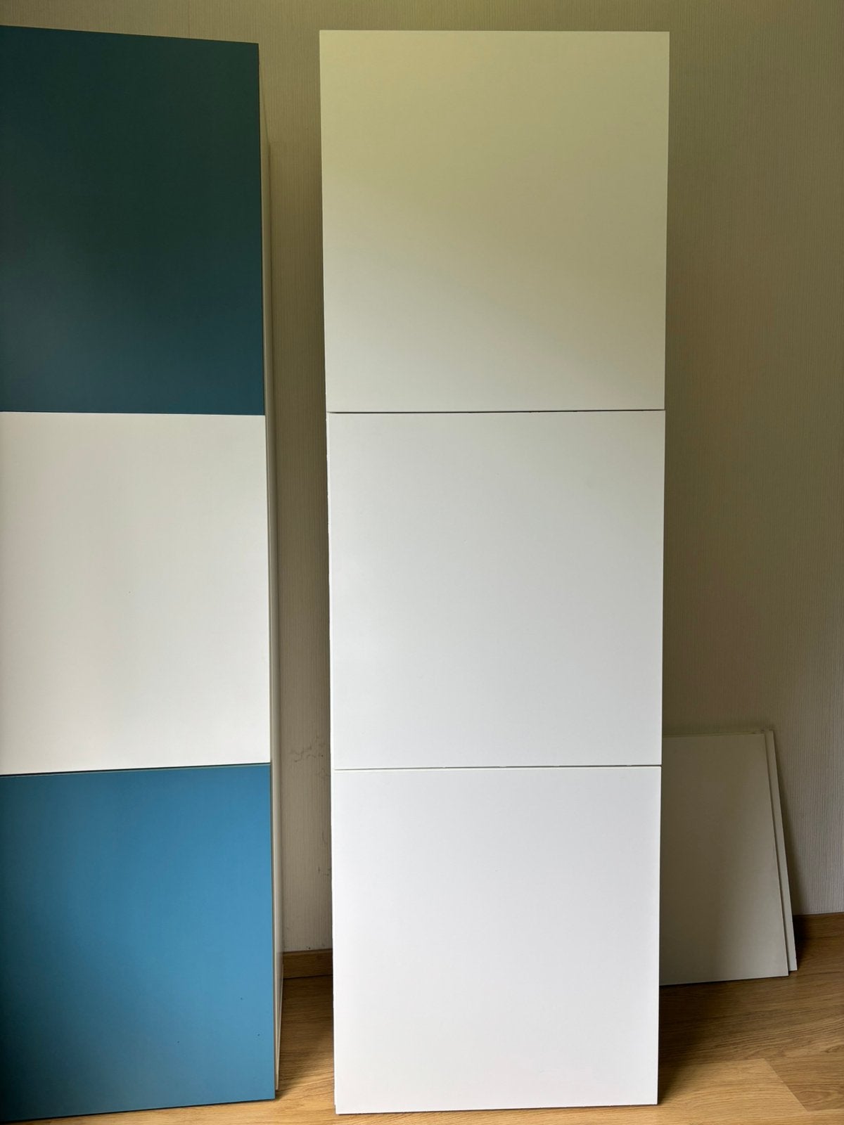 IKEA kast met 3 witte deuren, Huis en Inrichting, Ophalen, Gebruikt