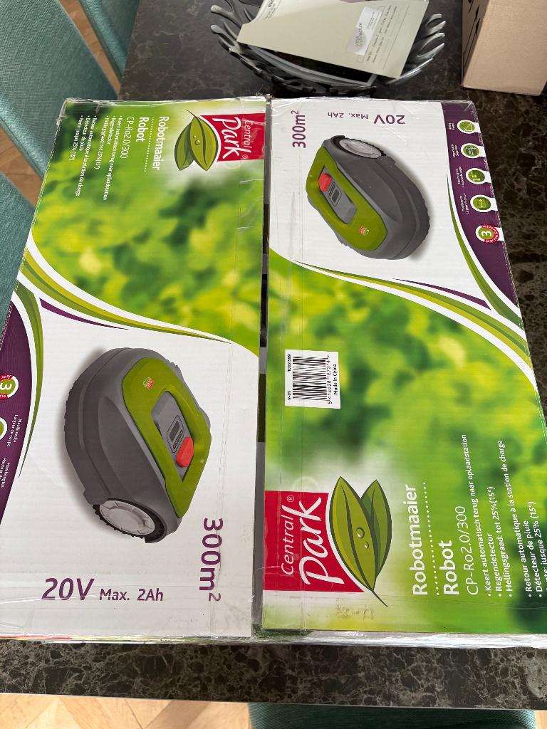 Tondeuse à gazon robotisée, Avec capteur de pluie, Moins de 20 cm, Enlèvement, Neuf