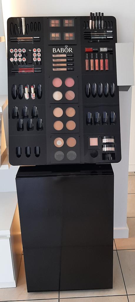 Babor make up display, Handtassen en Accessoires, Uiterlijk | Cosmetica en Make-up, Ophalen, Zo goed als nieuw, Make-up