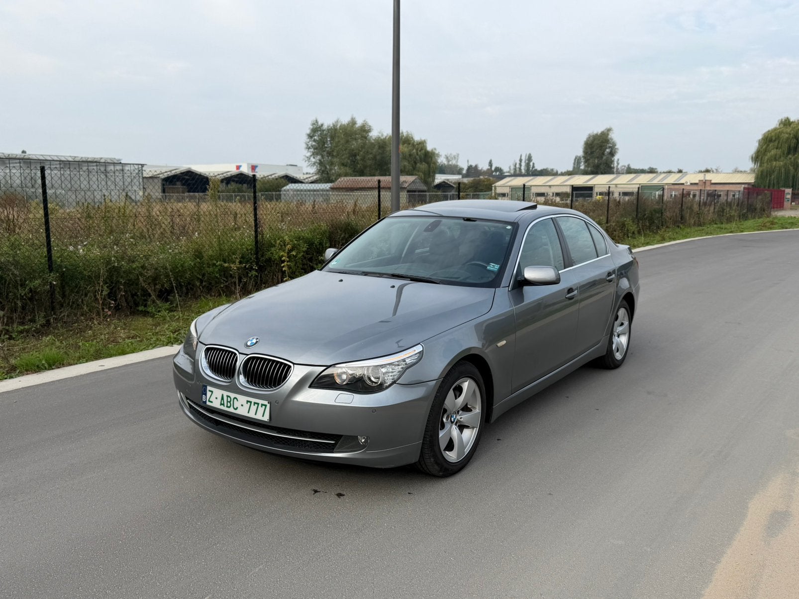 Bmw 525i! Face lift! Automaat! Xenon! Open dak! Projectie!, Autos, Argent ou Gris, Capteur de stationnement, Entreprise, Noir