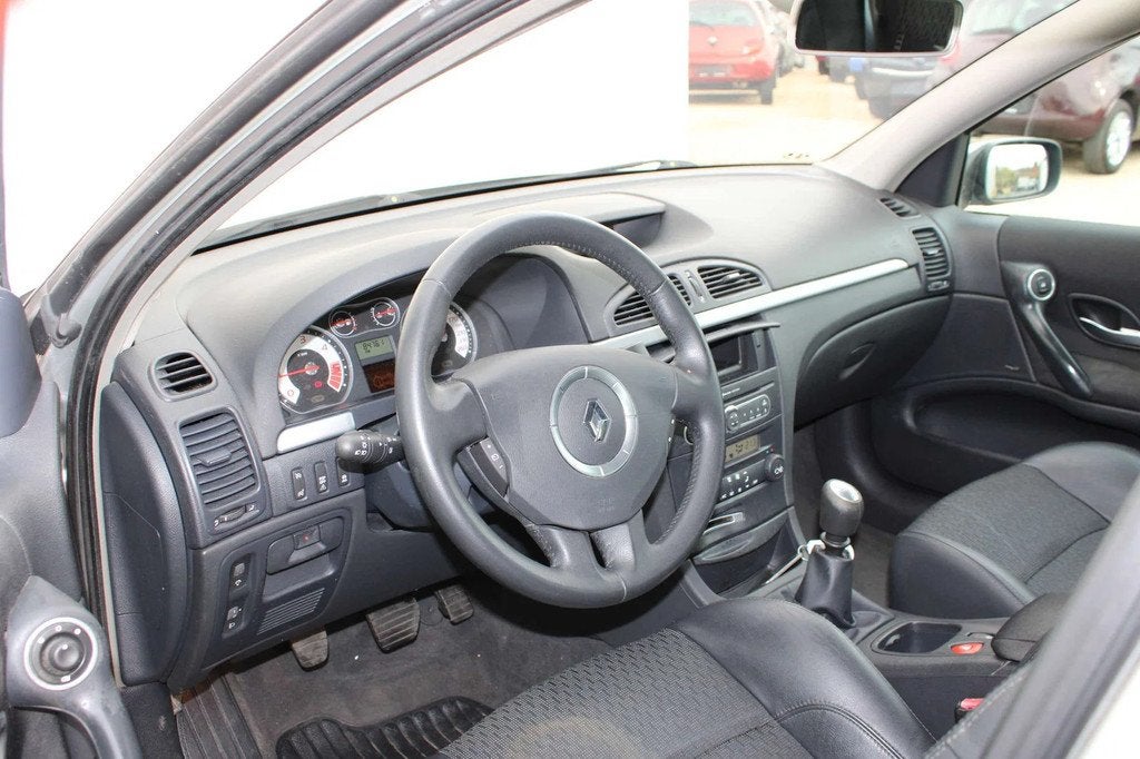 Renault Laguna 1.9 dCi Airco//Cruise incl 3 JAAR garantie!, Autos, Achat, Entreprise, Noir, 5 portes