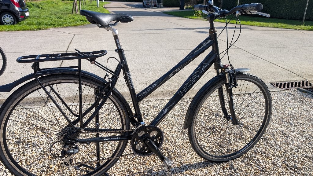 Norta Cross sportieve vrouwenfiets, 28 inch, Velgrem, 15 tot 20 versnellingen, Ophalen