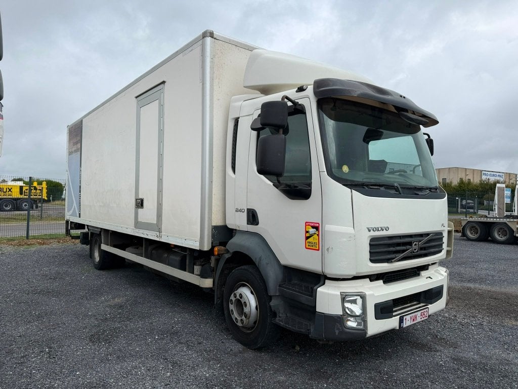 Volvo FL240*Hayon 2000kg*240cv*caisse 7m41, Autos, Euro 5, Achat, Entreprise, 3 places