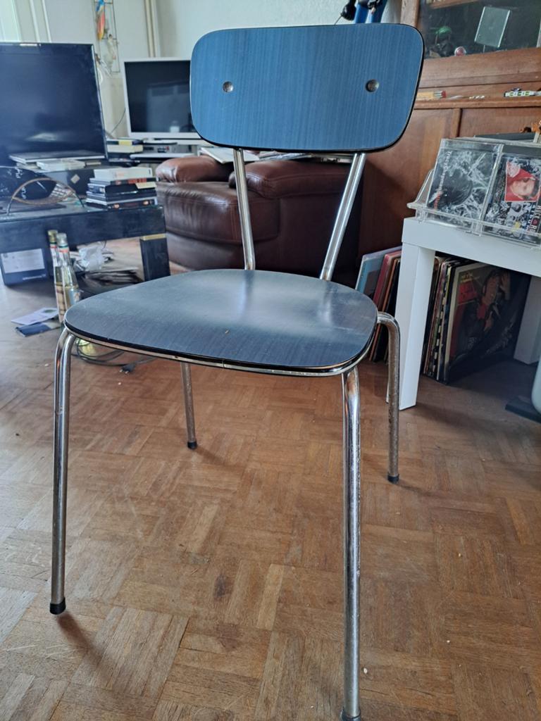 Chaise formica une seule bleue 15 euros bel état à céder, Maison & Meubles, Une