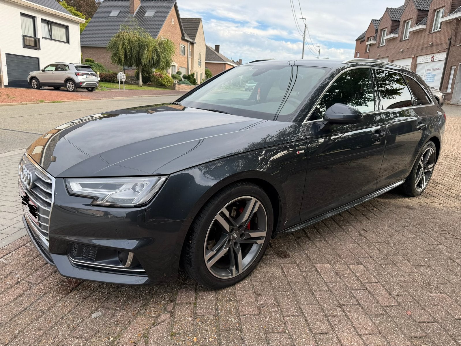 Audi A4 ultra sport sline, Autos, Argent ou Gris, Achat, Euro 6, A4