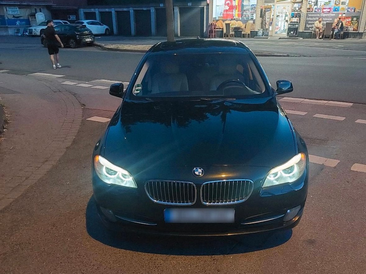 Bmw 523i, Cuir, Beige, Entretenue par le concessionnaire, 5 portes