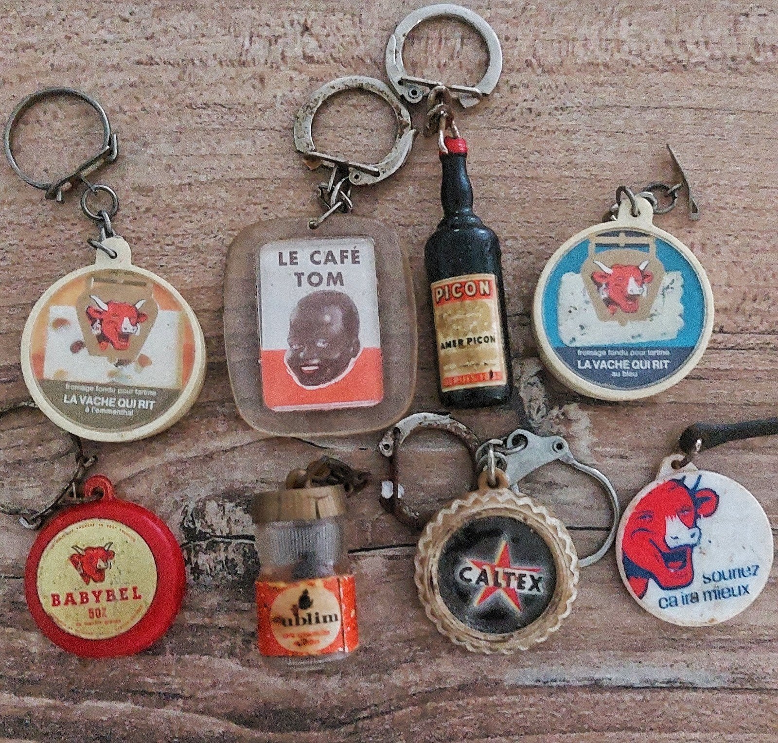 Porte-clés publicitaires anciens, Enlèvement