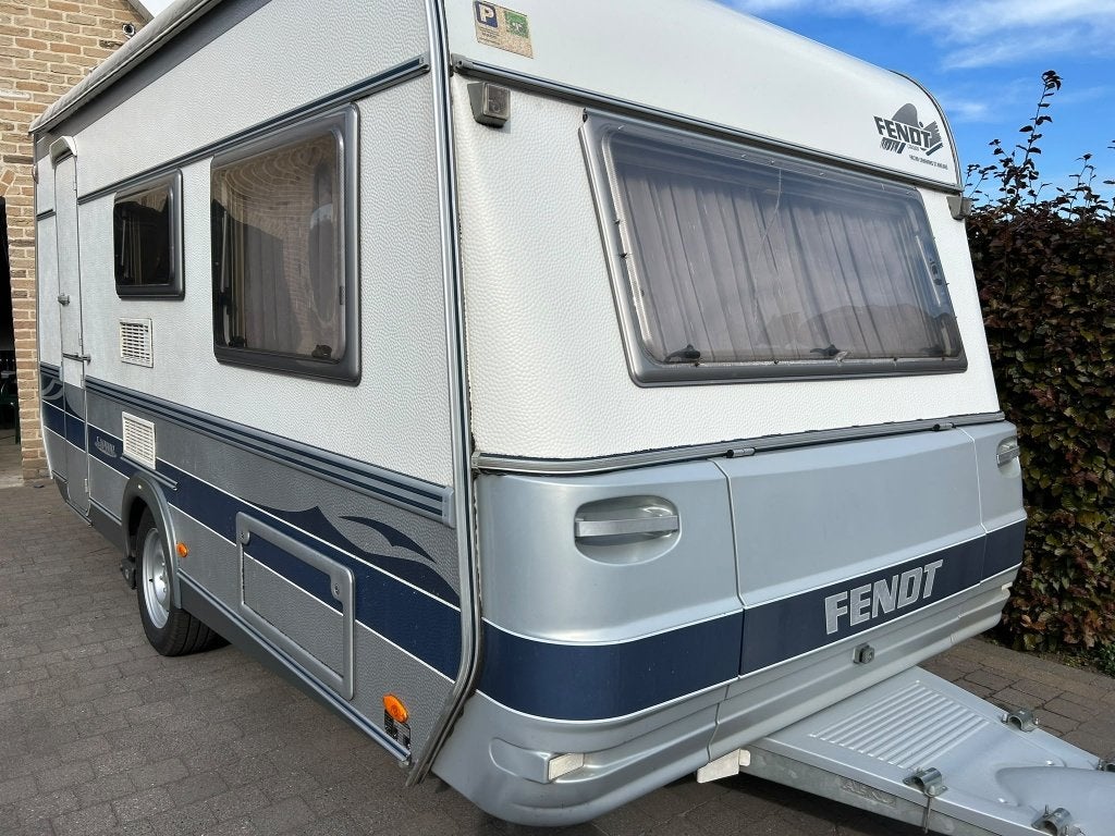 fendt saphir !!vast bed!! zithoek bj 2002 perfecte staat, Caravanes & Camping, Entreprise, 5 à 6 mètres, Fendt, Lit fixe