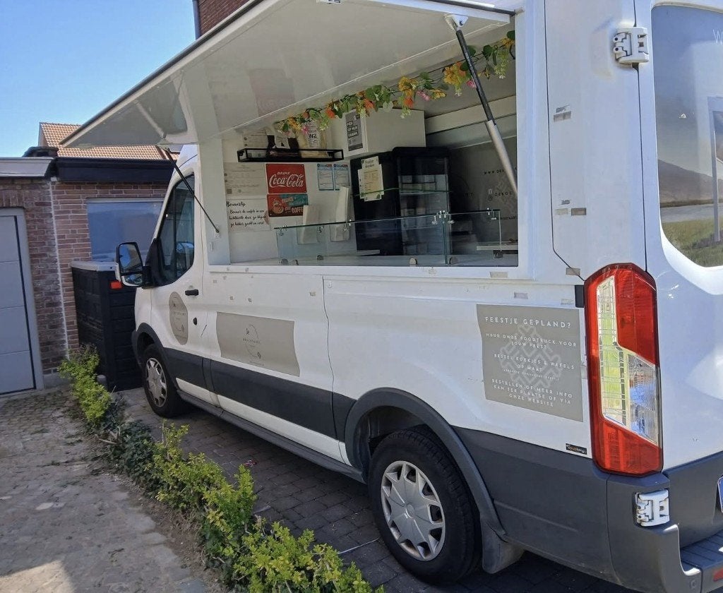 Prachtige volledig ingerichte verkoopwagen, Ophalen